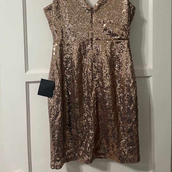 Lulus Champagne body-con sequin dress! - Picture 4 of 4